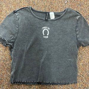 “Just in luck” H&M crop top/baby tee